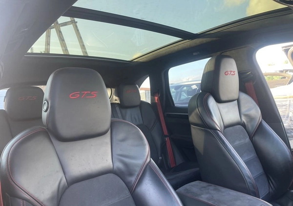 Porsche Cayenne cena 61900 przebieg: 162000, rok produkcji 2014 z Ryn małe 106